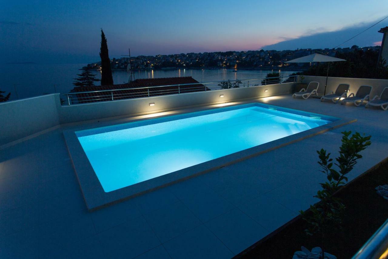 Charming Modern House With The New Swimming Pool - Maya 1